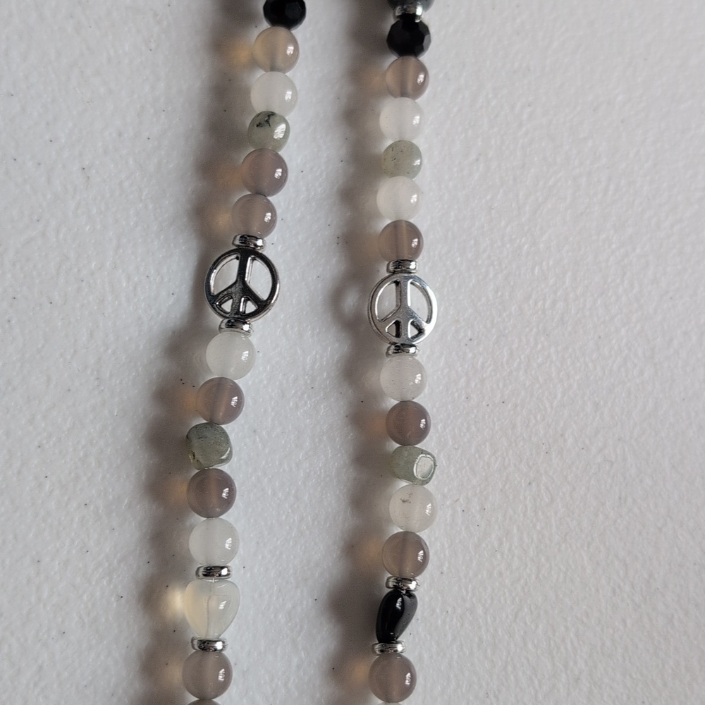 Peace Sign Beaded Necklace - Agate And Labdorite - Picture 3 of 4